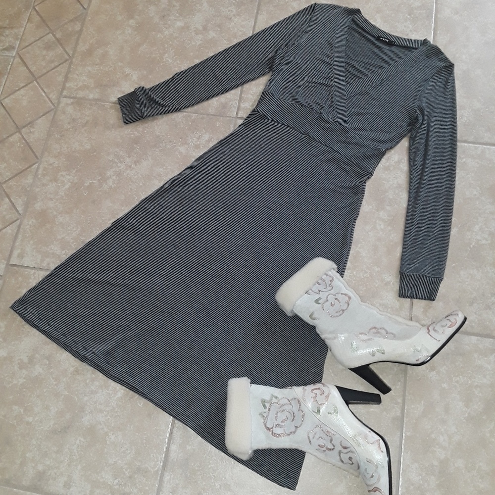 O,'STIN Long Sleeve  Dress